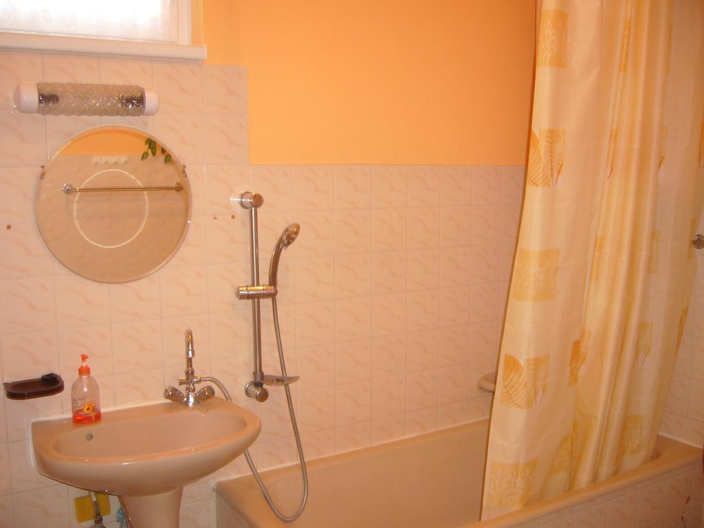 Ország Apartmanház Zalakaros Exterior foto