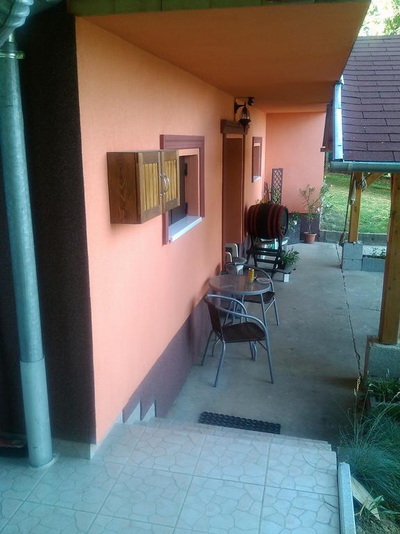 Ország Apartmanház Zalakaros Exterior foto