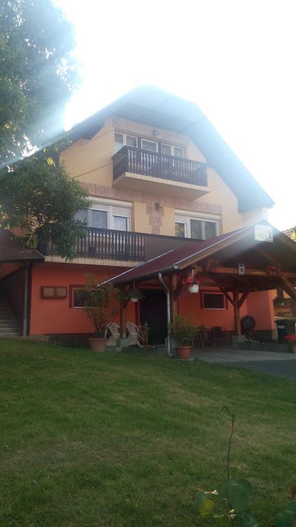 Ország Apartmanház Zalakaros Exterior foto